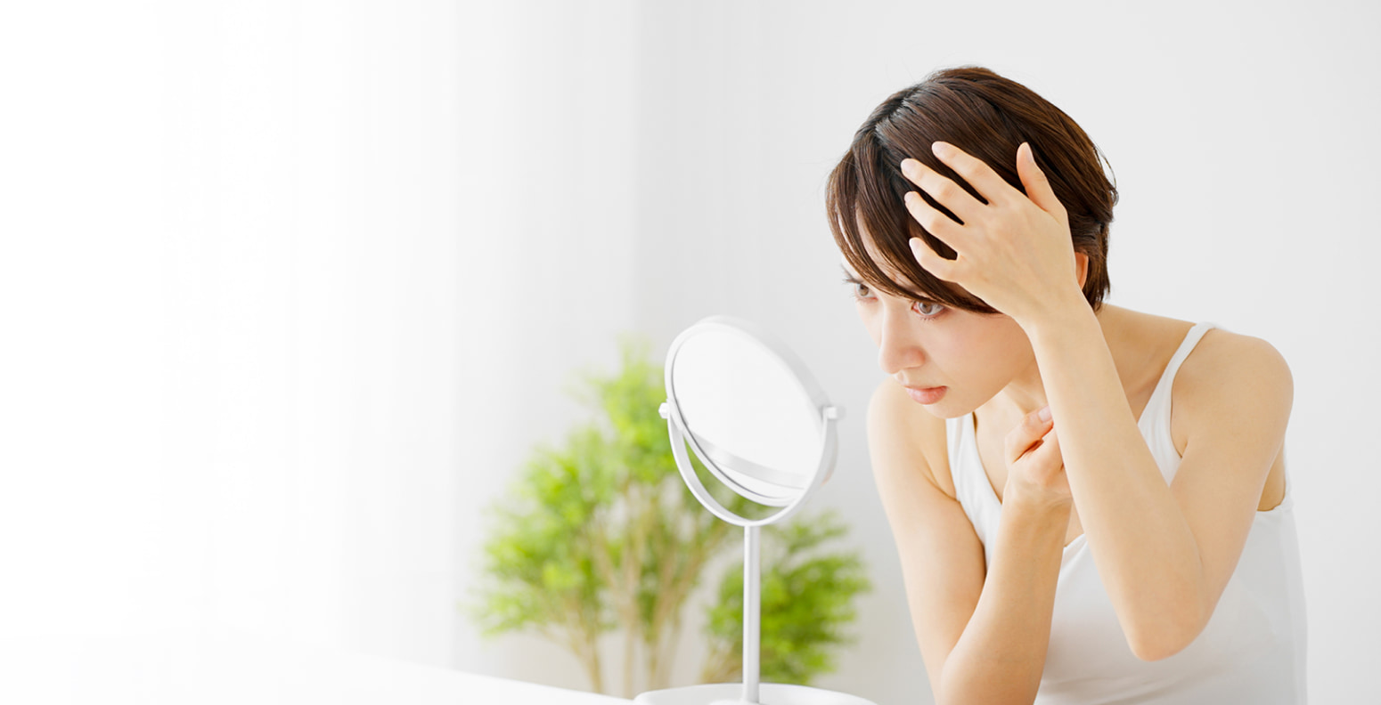 佐賀・長崎で薄毛やFAGAの発毛治療を検討する女性